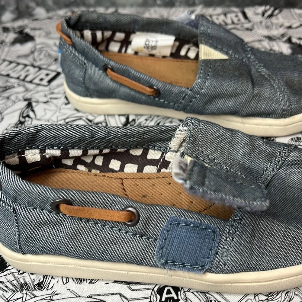 Toms T8 - Picture 2 of 4